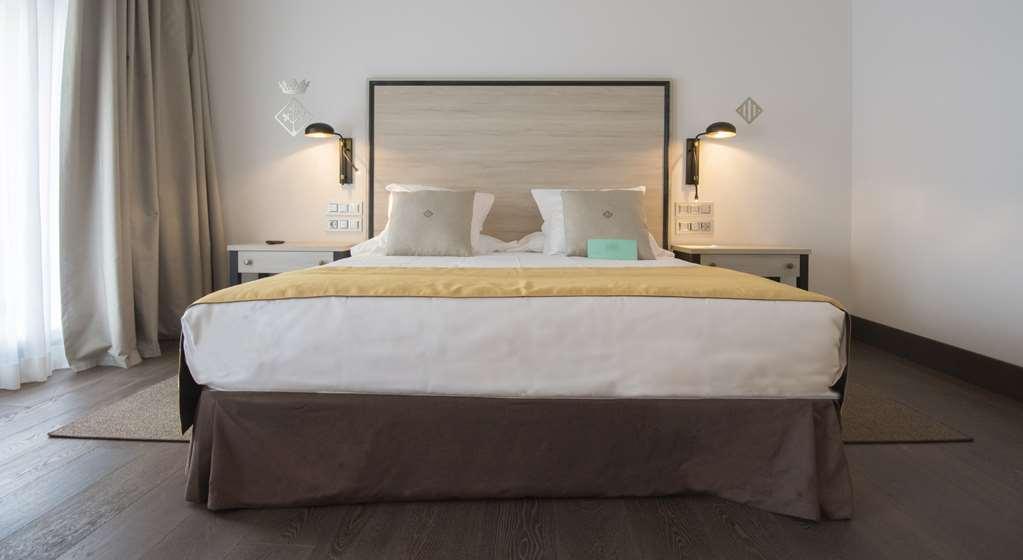 Hotel De 4*